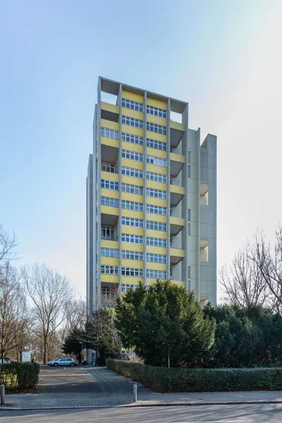 Beste Anbindung: Wunderschöne 2,5-Zimmer-Wohnung im denkmalgeschützten Hansaviertel — photo 1